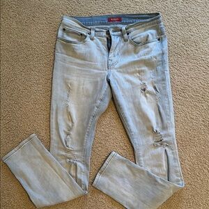 Guess Light Wash Distressed Jeans